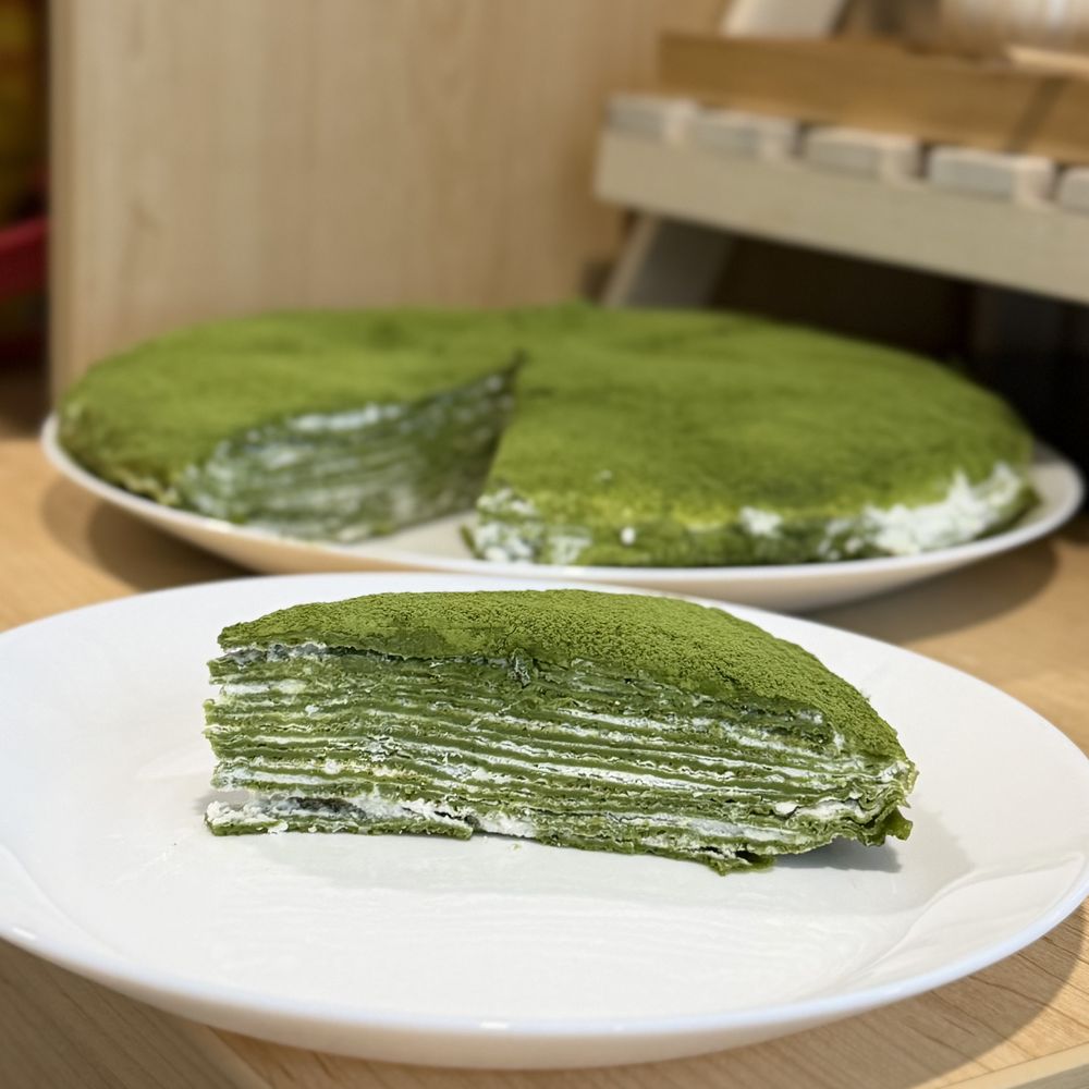 Matcha crepe cake